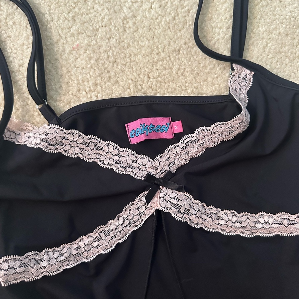 Edikted Front Slit Top